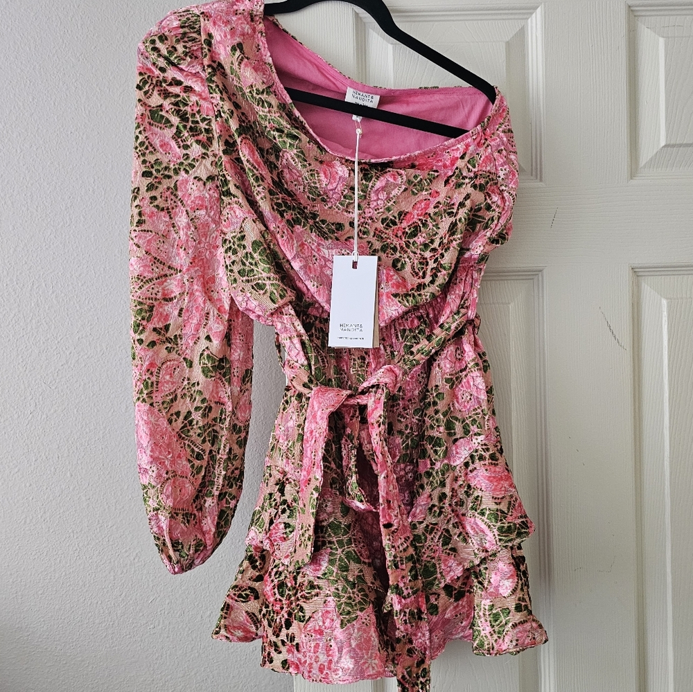 Hemant and Nandita mini dress in green